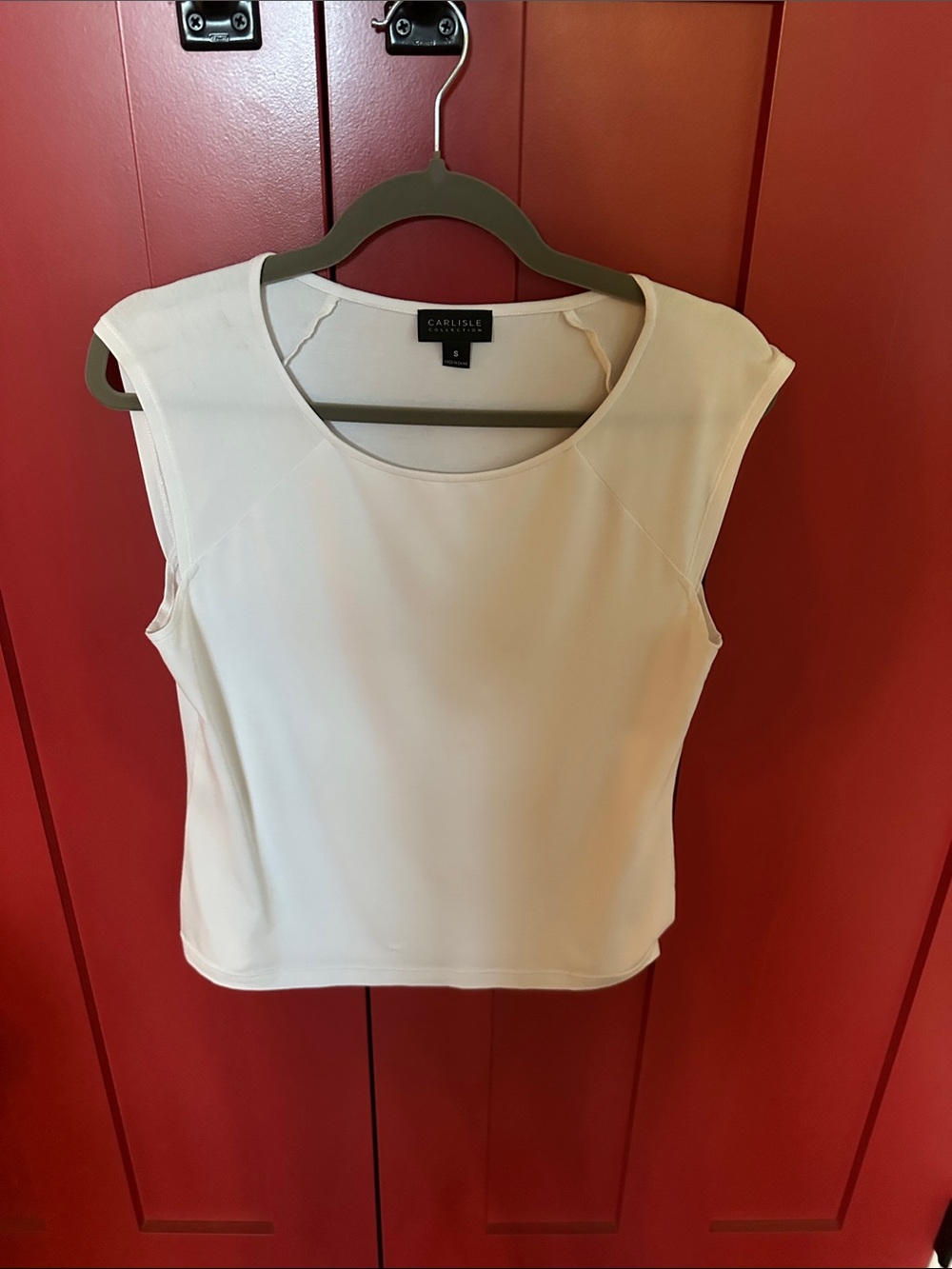 Carlisle Cream Scoop Neck Sleeveless Top Size S
